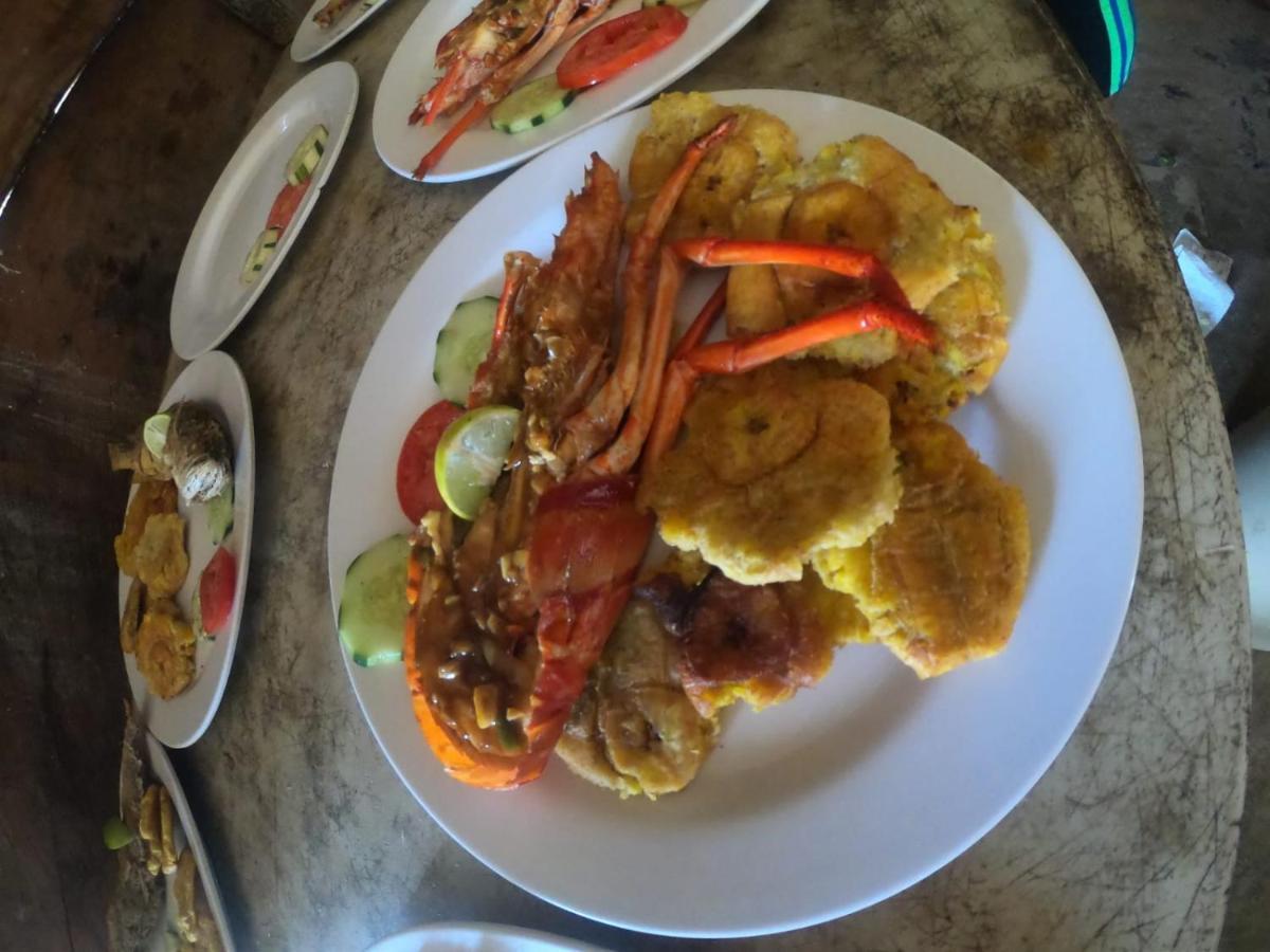 San Blas Wild Bed & Breakfast Mamartupo Bagian luar foto